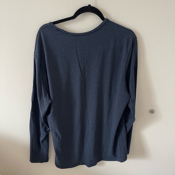 lululemon athletica Long Sleeve Shirts - Navy and Burgundy - Picture 3 of 6